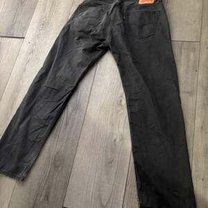 Levis Jeans Mens 34x32 Black Denim 505 Straight Leg American Work Wear